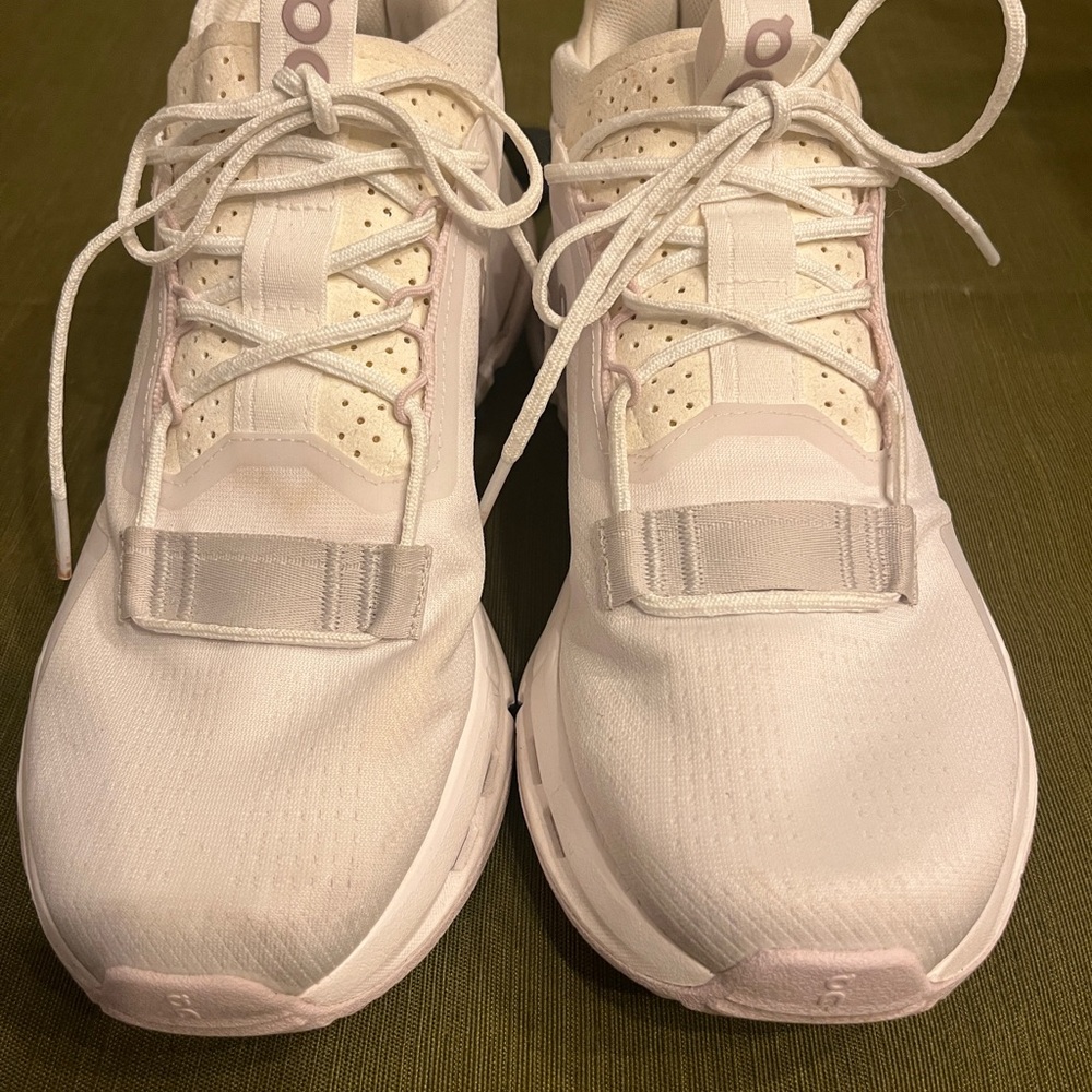 Women's Athletic Sneakers - Light Pink/White Comfort Fit
